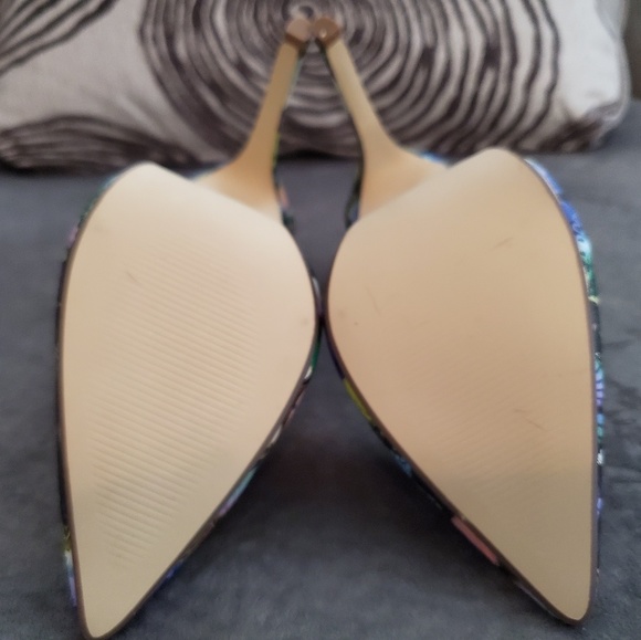 Shoes - Picture 3 of 3